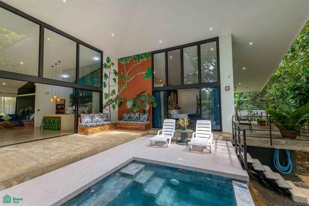 Furnished and Turnkey Home Rainforest Villa with Pool and Creek, Quepos, Quepos, Puntarenas