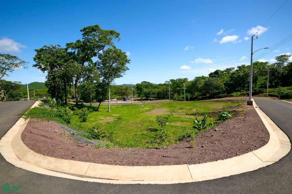 Secure Lot in Family Community , Tamarindo, Guanacaste