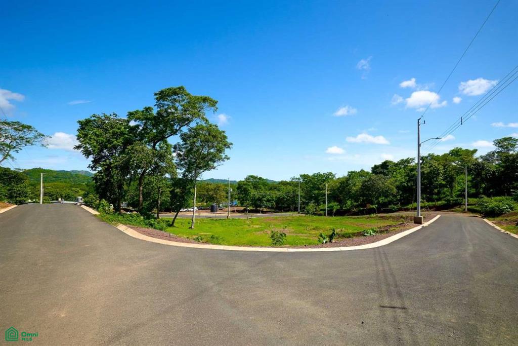Secure Lot in Family Community , Tamarindo, Guanacaste