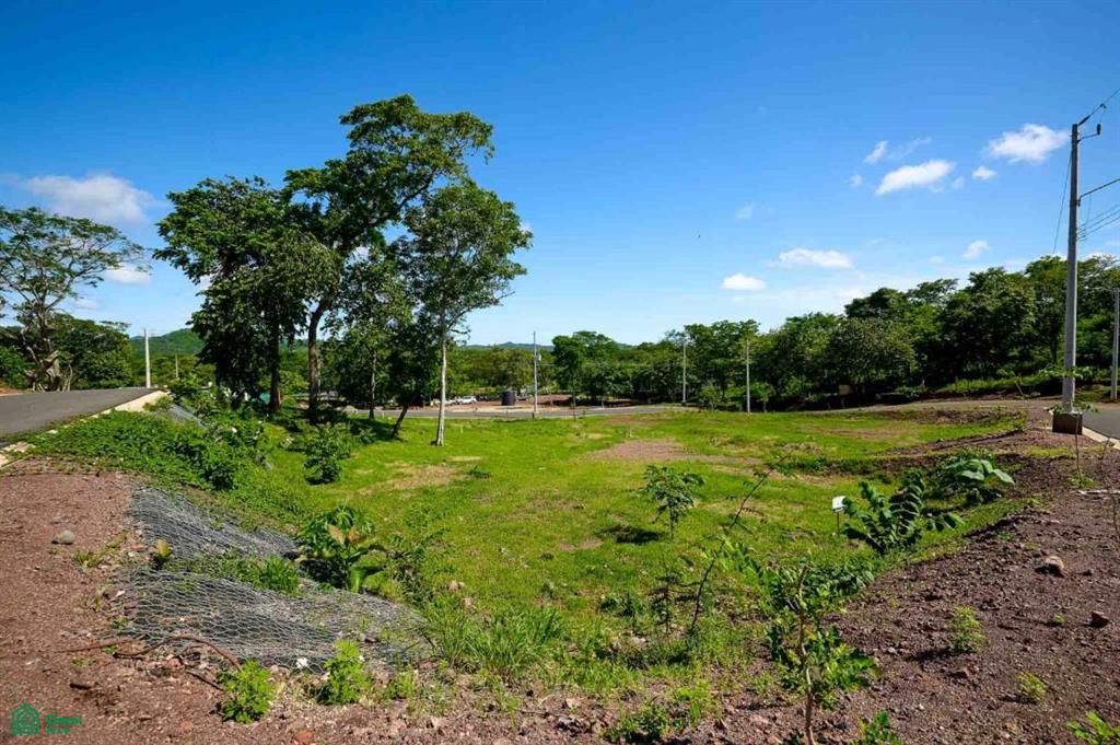 Secure Lot in Family Community , Tamarindo, Guanacaste
