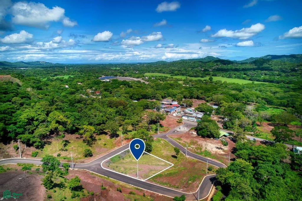 Secure Lot in Family Community , Tamarindo, Guanacaste