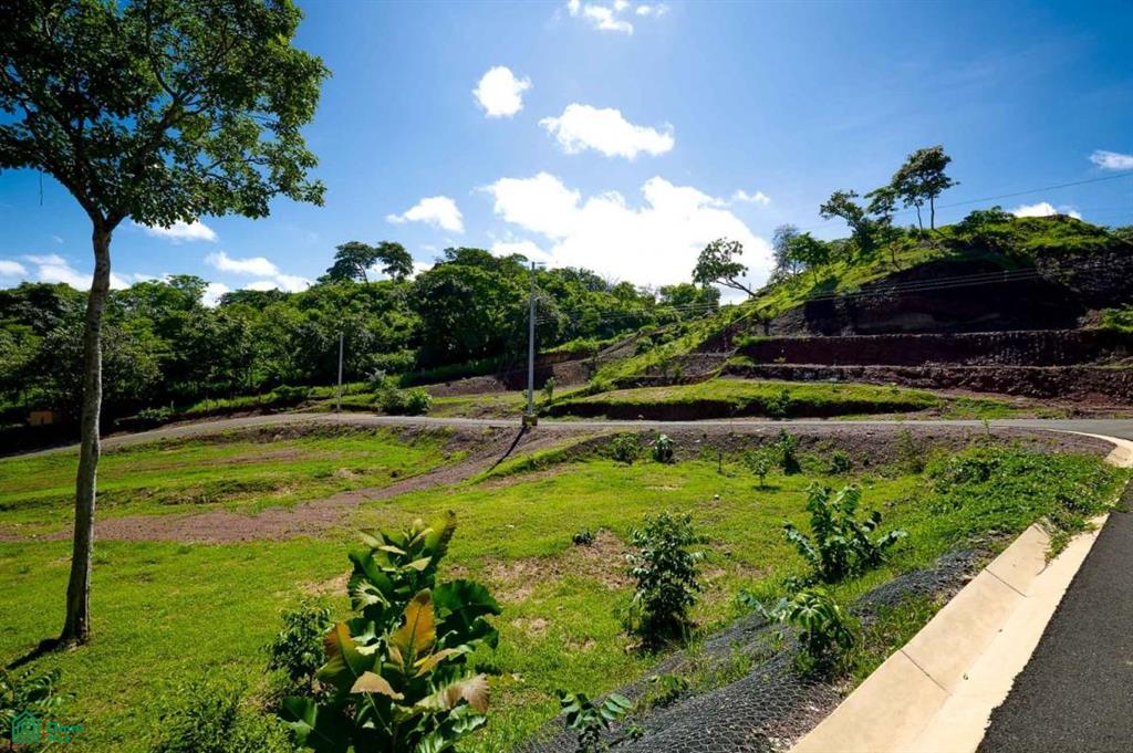Secure Lot in Family Community , Tamarindo, Guanacaste