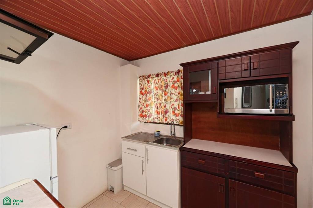 Prime location home