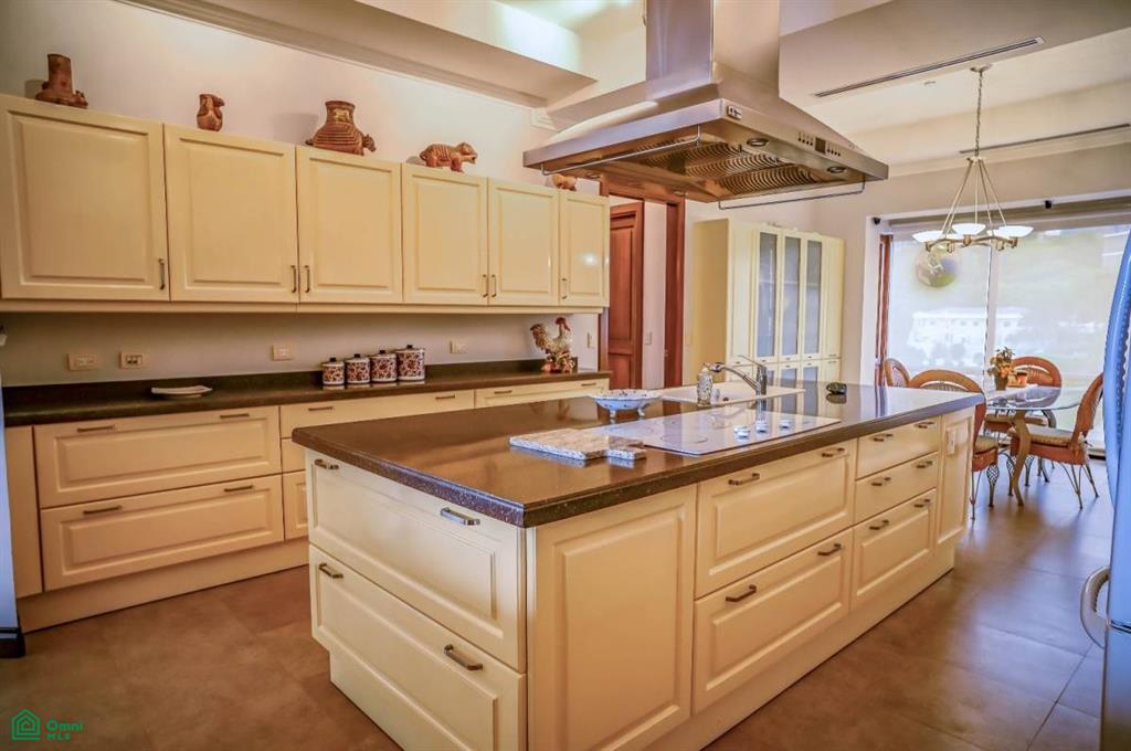 Exclusive Apartment With Views , Jaboncillos, San Jose