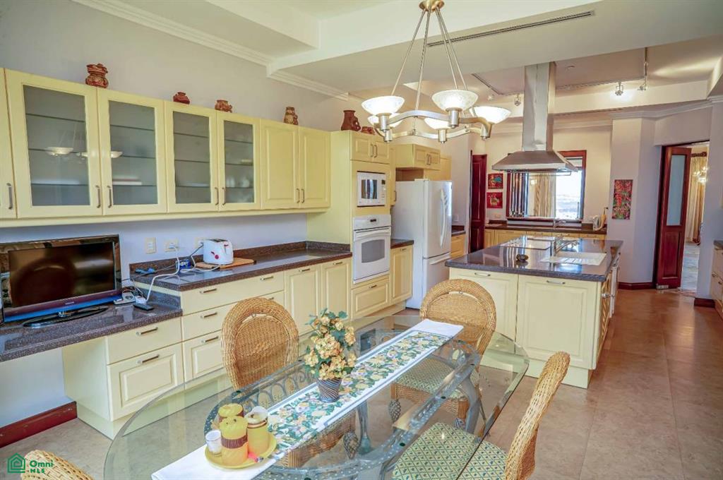 Exclusive Apartment With Views , Jaboncillos, San Jose