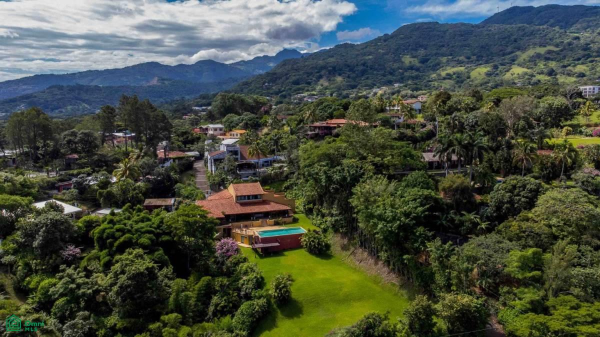 Italian Villa With Views , Piedades, San Jose