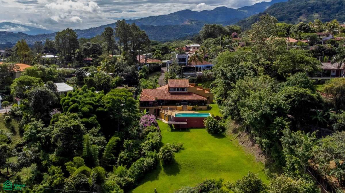 Italian Villa With Views , Piedades, San Jose
