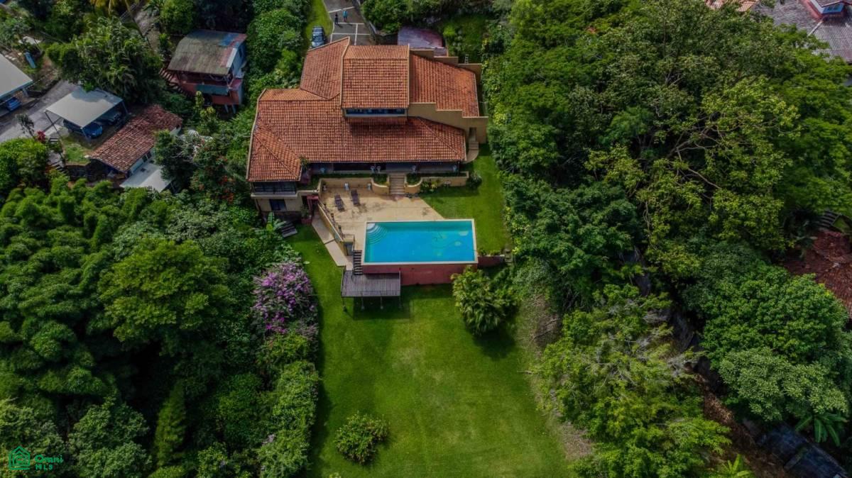Italian Villa With Views , Piedades, San Jose