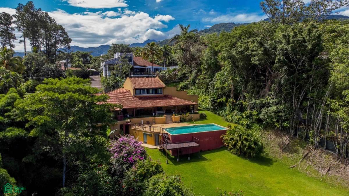 Italian Villa With Views , Piedades, San Jose