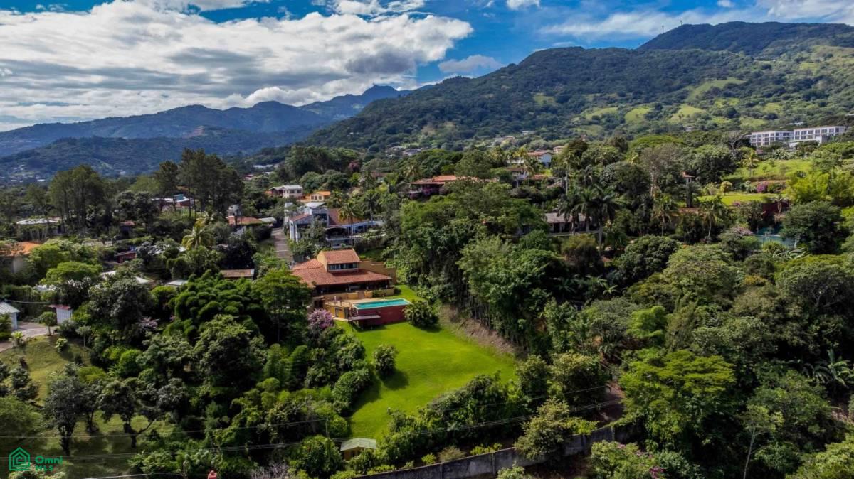 Italian Villa With Views , Piedades, San Jose