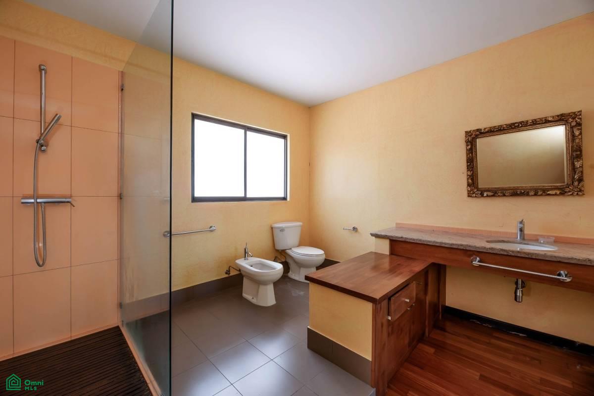 Italian Villa With Views , Piedades, San Jose