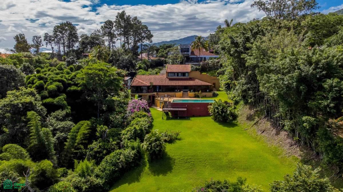 Italian Villa With Views , Piedades, San Jose