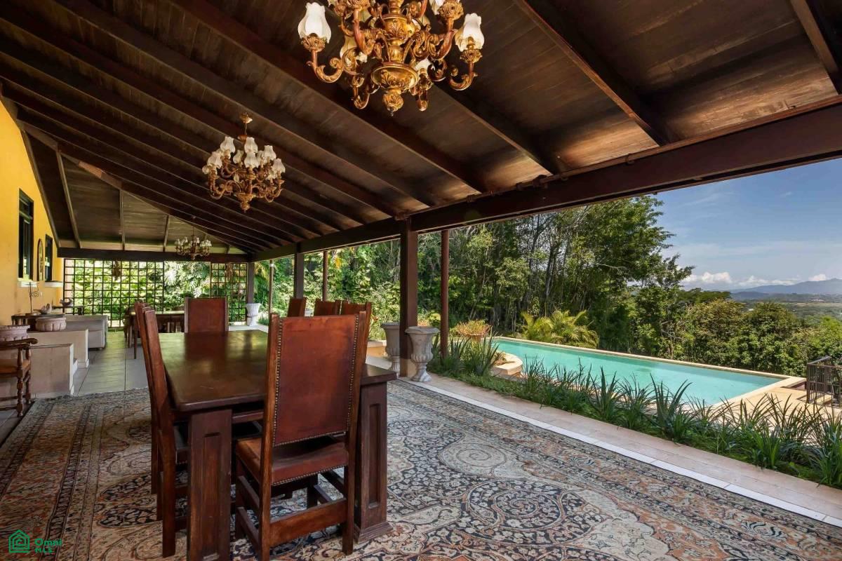 Italian Villa With Views , Piedades, San Jose