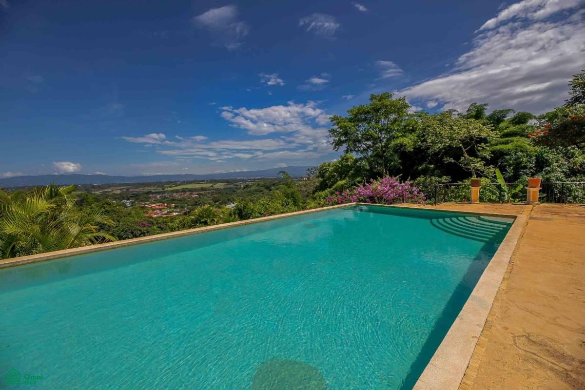 Italian Villa With Views , Piedades, San Jose
