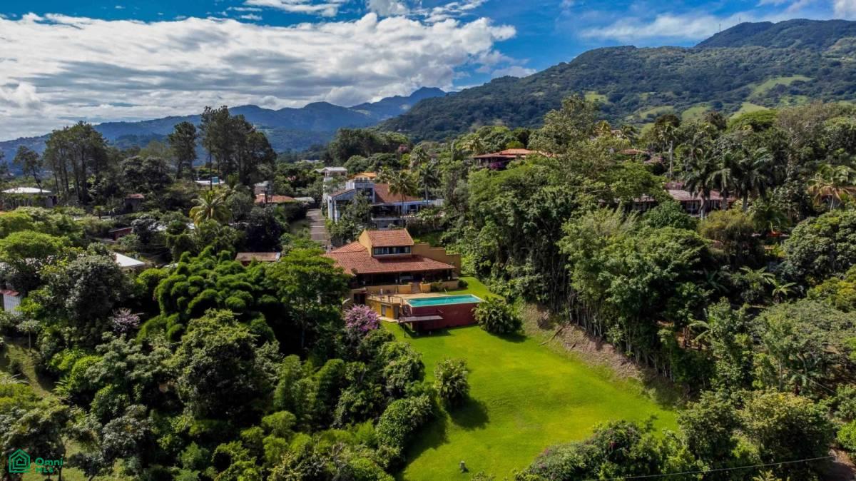 Italian Villa With Views , Piedades, San Jose