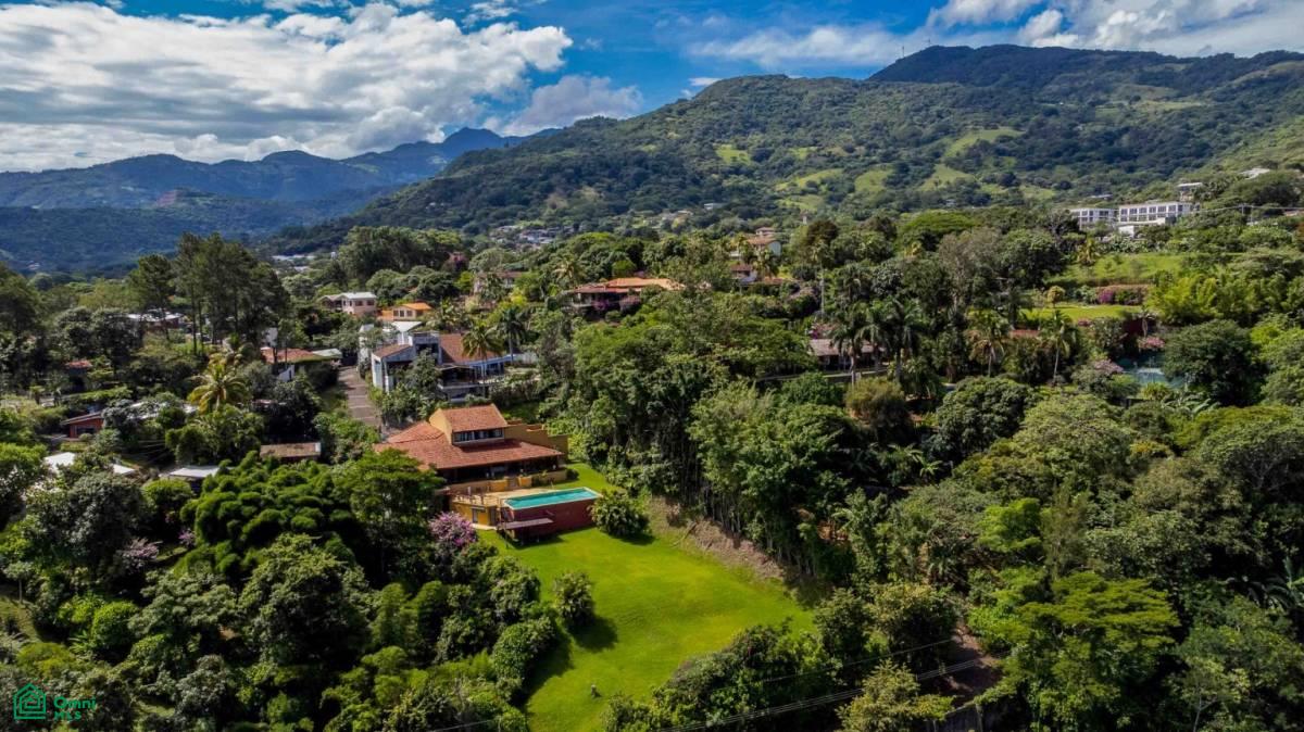 Italian Villa With Views , Piedades, San Jose