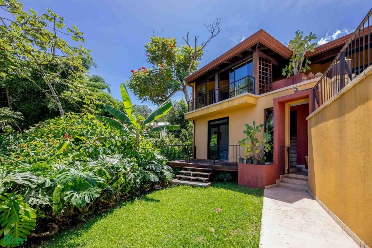 Italian Villa With Views , Piedades, San Jose