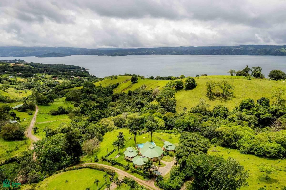 Luxury Lakefront Villa , Arenal, Guanacaste