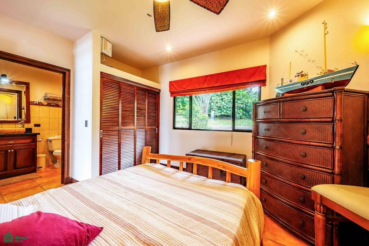 Luxury Lakefront Villa , Arenal, Guanacaste