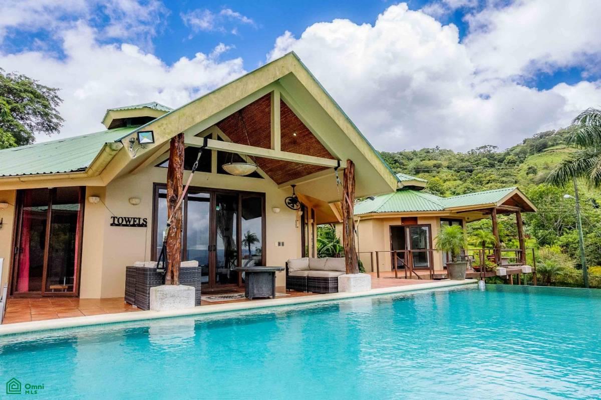 Luxury Lakefront Villa , Arenal, Guanacaste