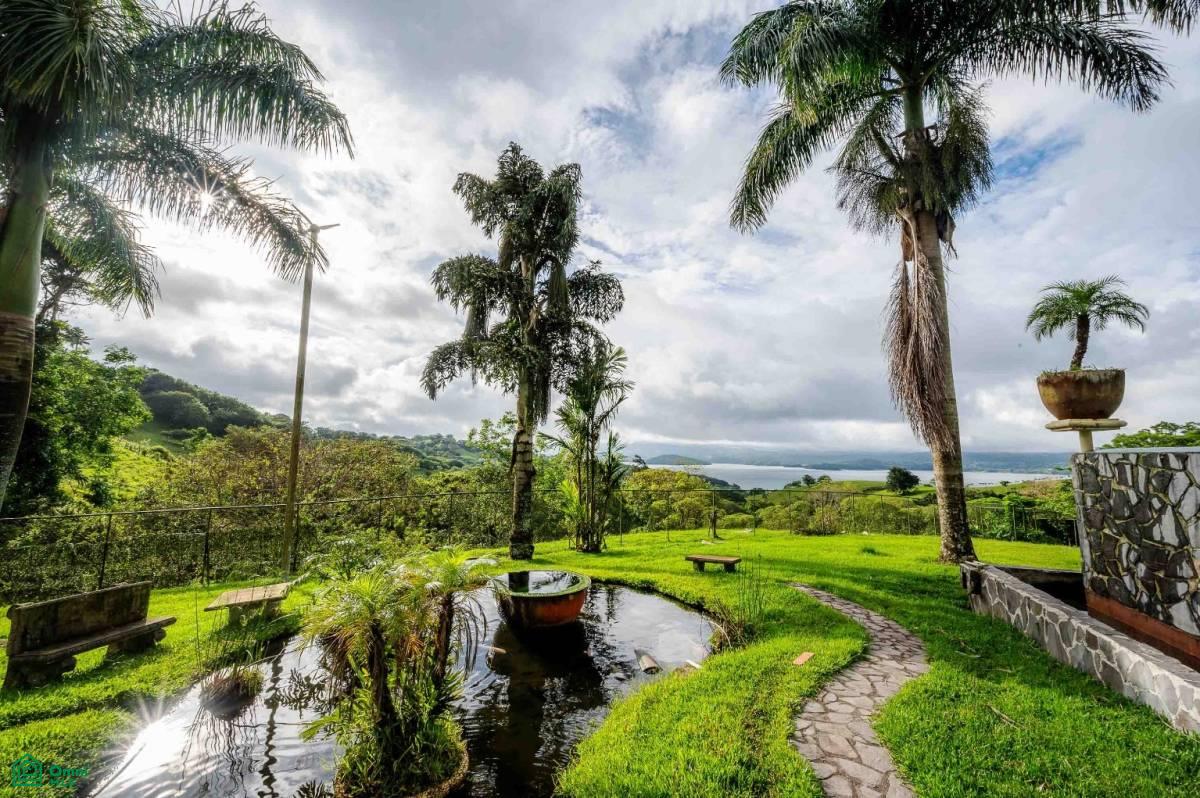 Luxury Lakefront Villa , Arenal, Guanacaste