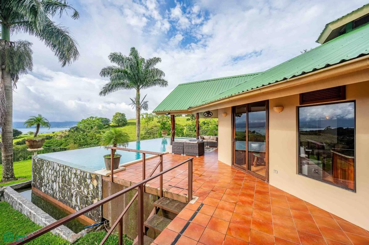 Luxury Lakefront Villa , Arenal, Guanacaste