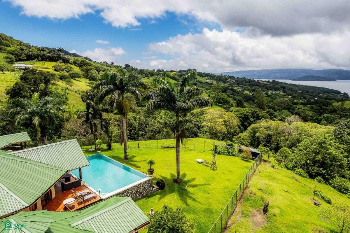 Luxury Lakefront Villa , Arenal, Guanacaste