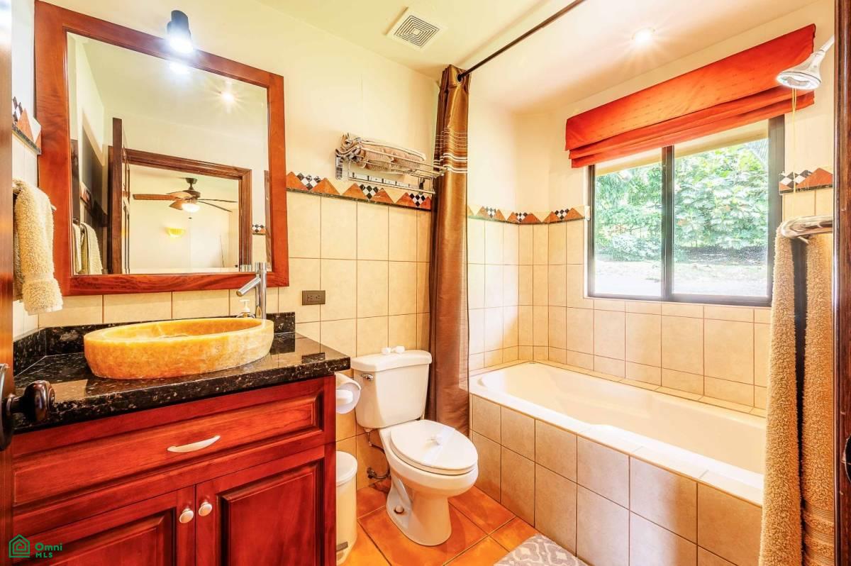 Luxury Lakefront Villa , Arenal, Guanacaste