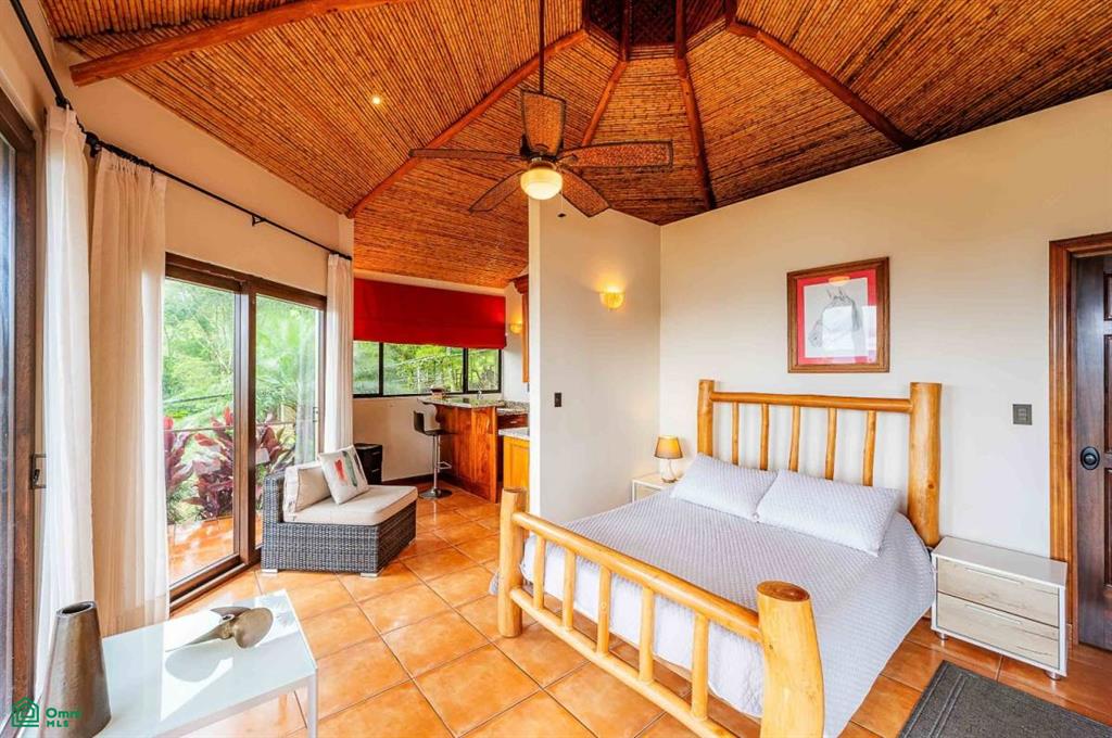 Luxury Lakefront Villa , Arenal, Guanacaste