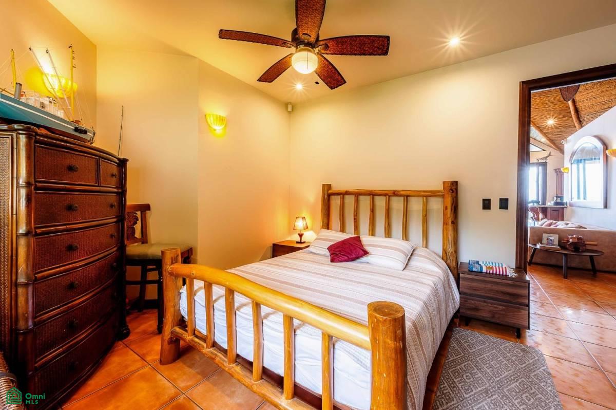 Luxury Lakefront Villa , Arenal, Guanacaste