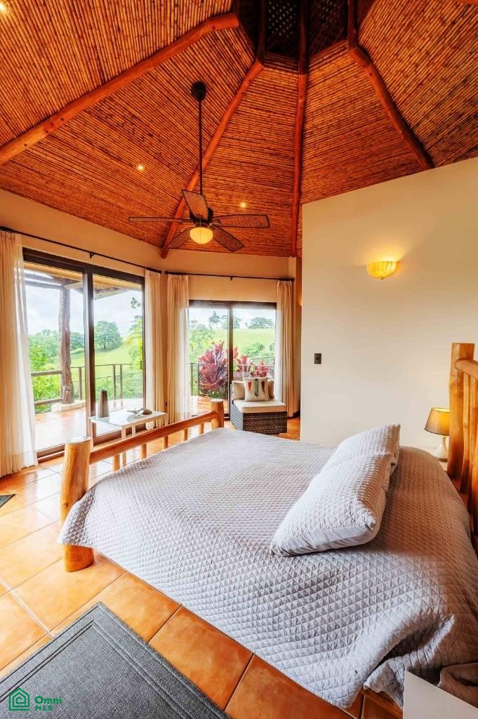 Luxury Lakefront Villa , Arenal, Guanacaste