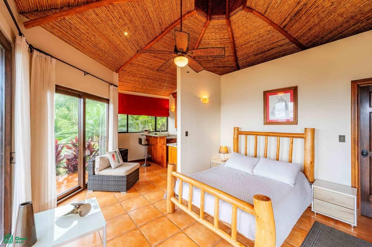 Luxury Lakefront Villa , Arenal, Guanacaste