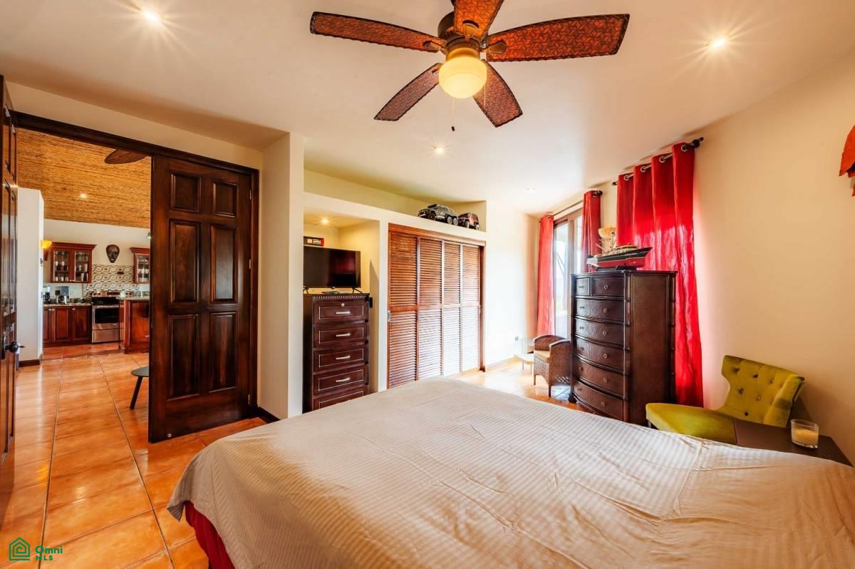 Luxury Lakefront Villa , Arenal, Guanacaste