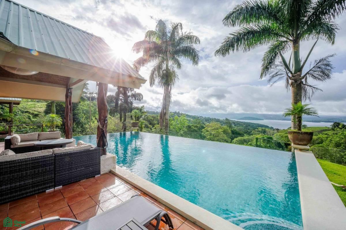 Luxury Lakefront Villa , Arenal, Guanacaste