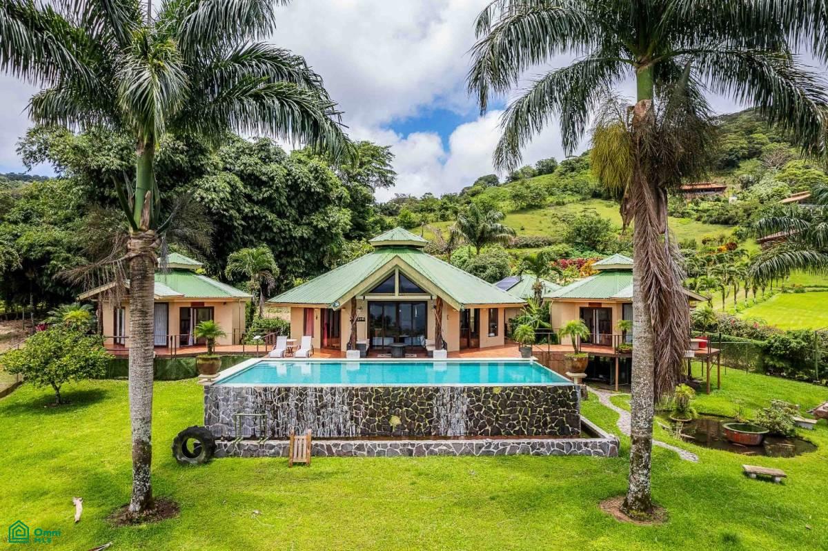 Luxury Lakefront Villa , Arenal, Guanacaste