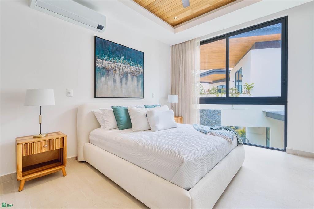 Four Bedroom Luxury Townhome