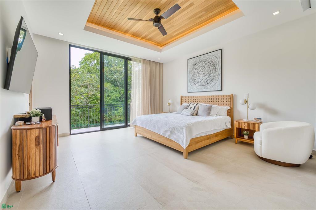 Four Bedroom Luxury Townhome
