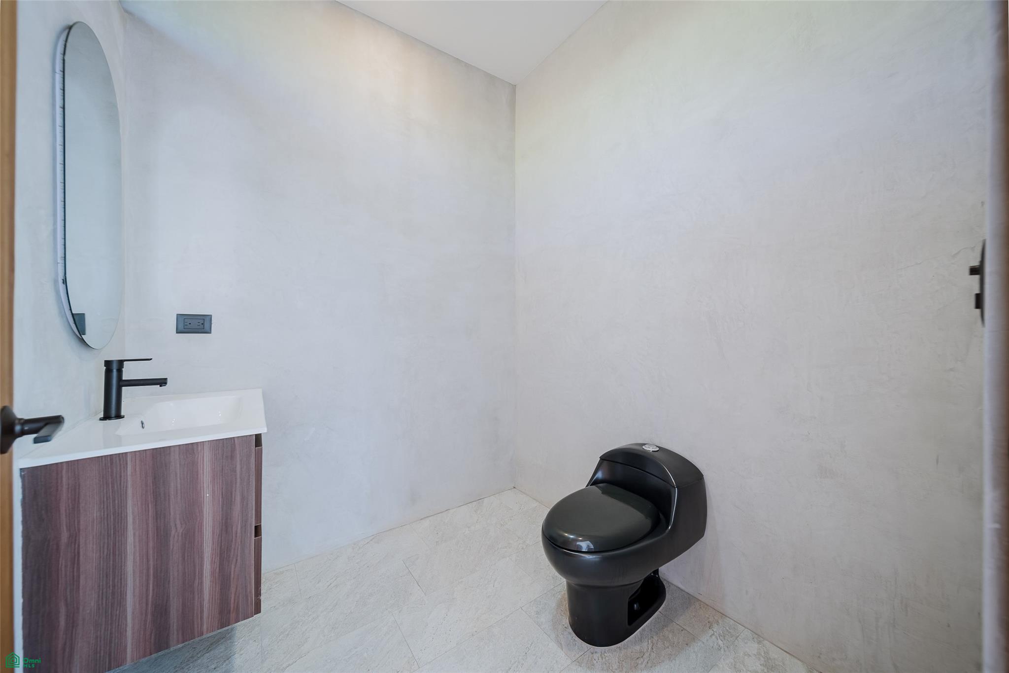 Brand New Luxury Residence