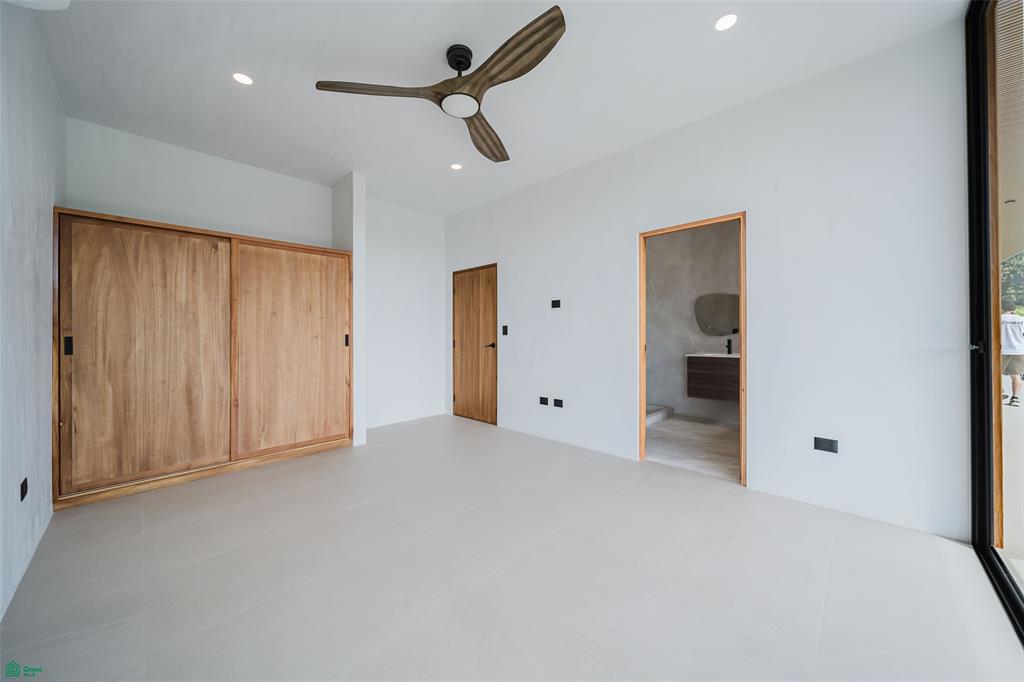 Brand New Luxury Residence