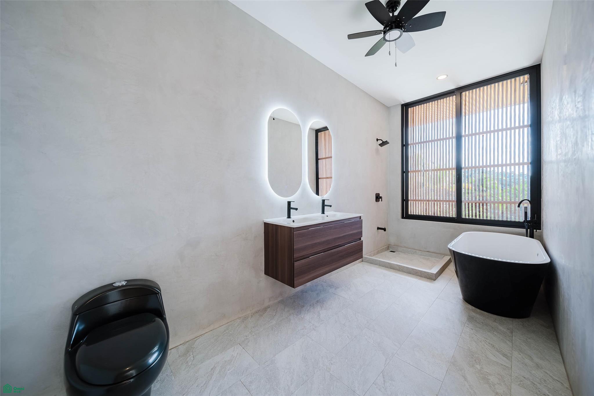 Brand New Luxury Residence
