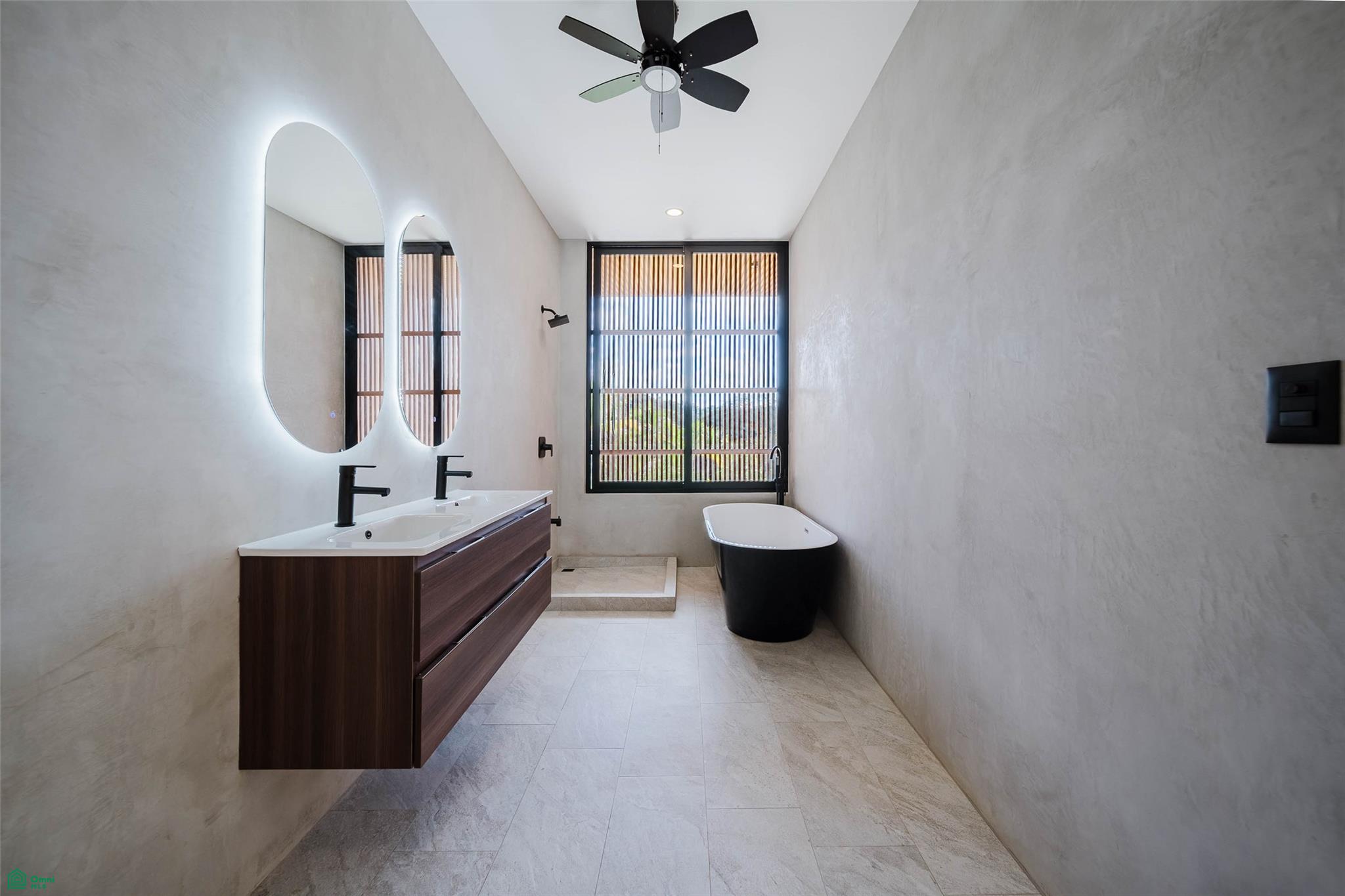 Brand New Luxury Residence