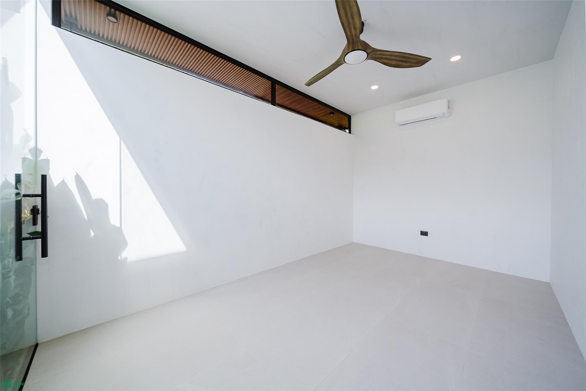 Brand New Luxury Residence