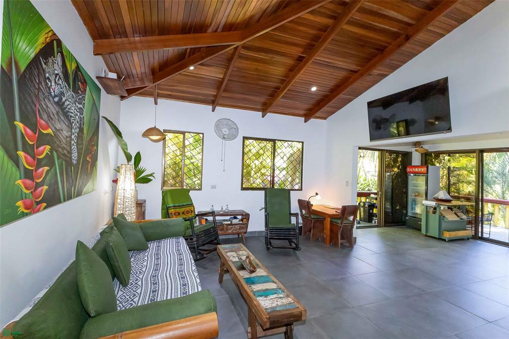 Manuel Antonio, Quepos