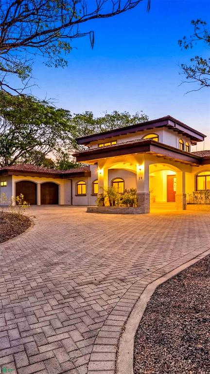 Brand New Luxury Home