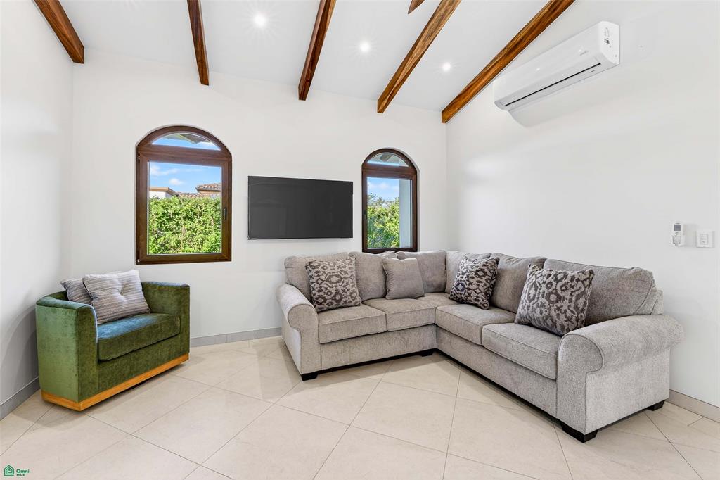 Brand New Luxury Home