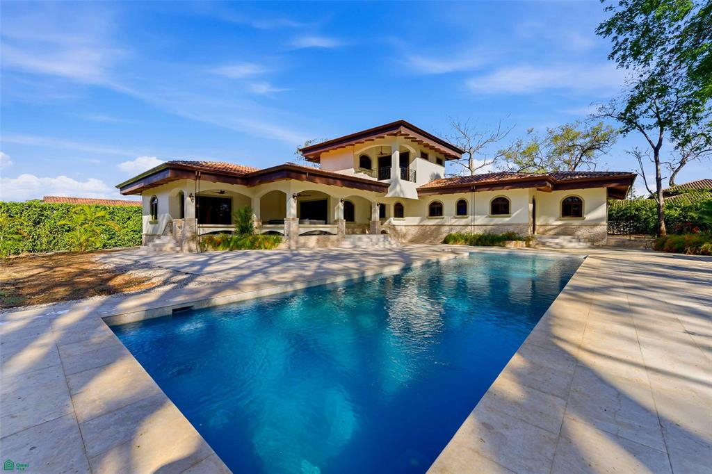 Brand New Luxury Home
