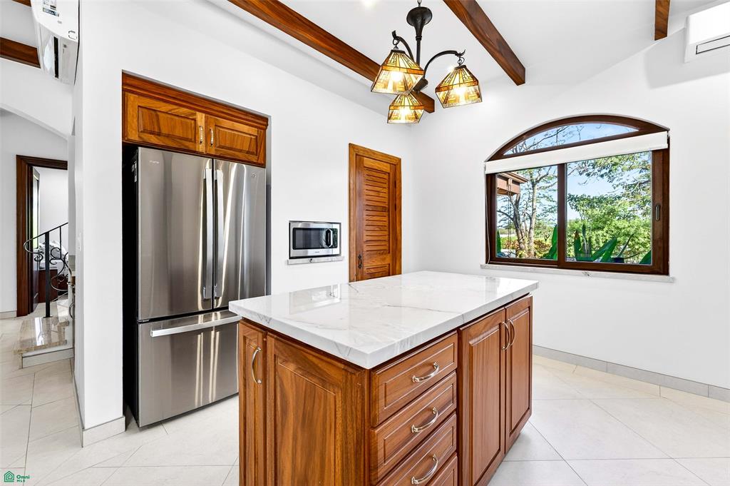 Brand New Luxury Home