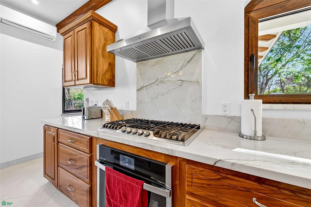 Brand New Luxury Home