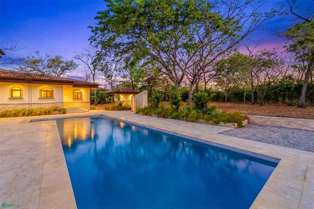 Brand New Luxury Home