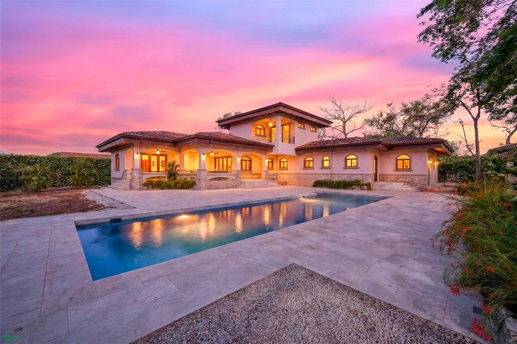Brand New Luxury Home